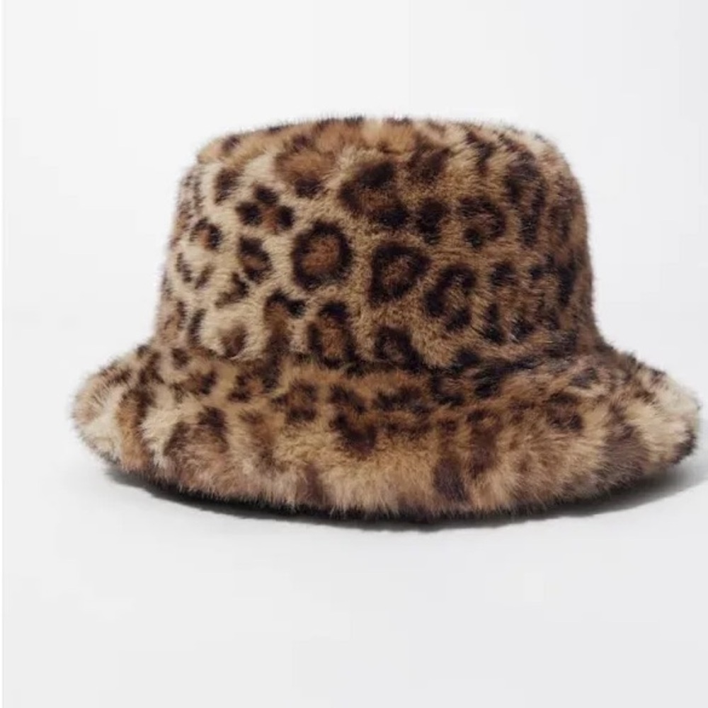 H&M Leopard Print Faux Fur Bucket Hat